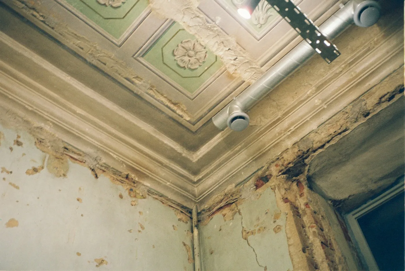 Dégât des eaux & fuite au plafond